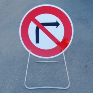 interdit de tourner à droite BK2b